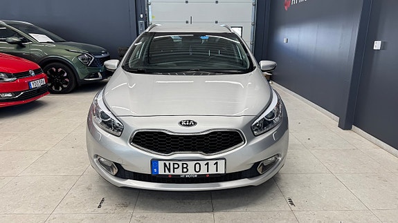 Kia Ceed 2 of 5