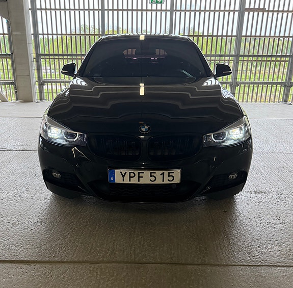 BMW 320d 5 of 16