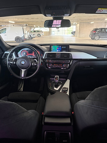 BMW 320d 12 of 16