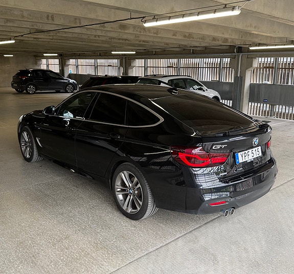 BMW 320d 3 of 16