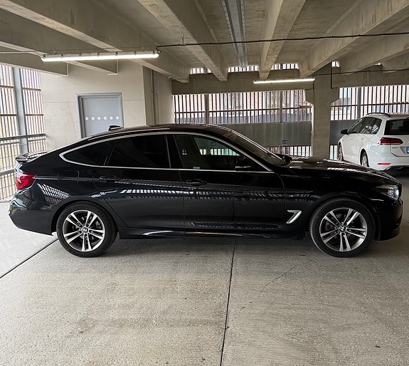 BMW 320d 6 of 16