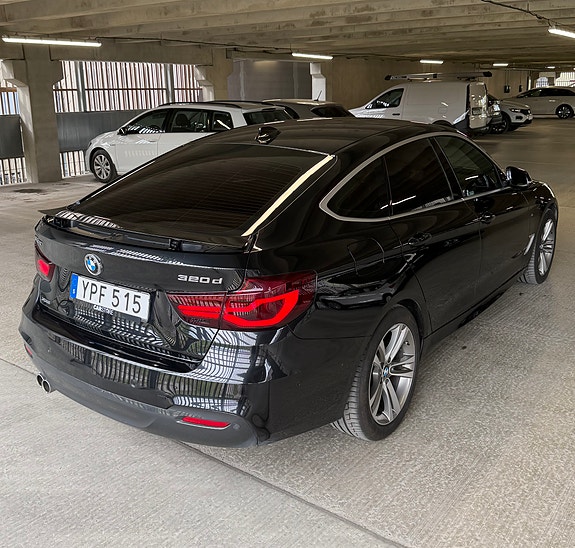 BMW 320d 4 of 16