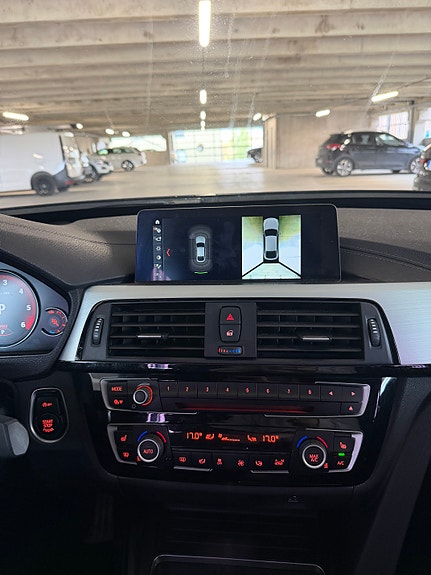 BMW 320d 13 of 16