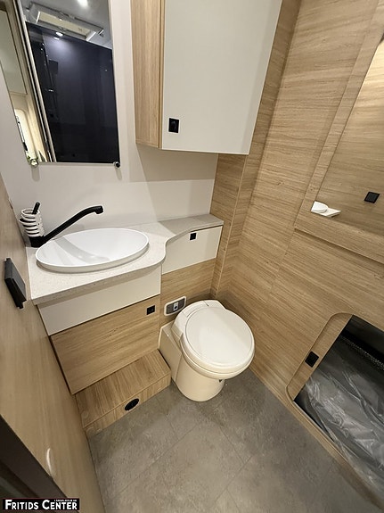 CHALLENGER 260 Ultimate Edition M26 - Fiat Ducato 2.2L 140 HK Automat 6 of 14