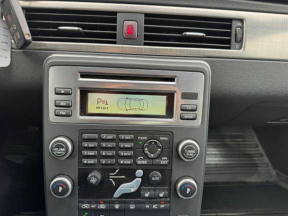 Volvo S80 11 of 12