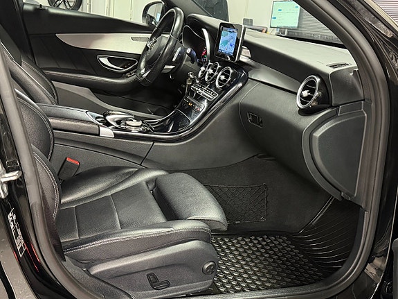 Mercedes-Benz C220 d 23 of 26