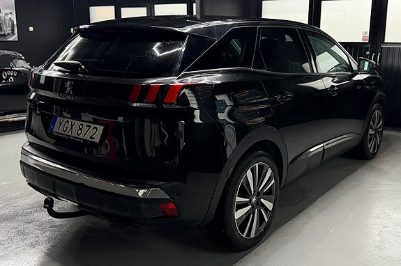 Peugeot 3008 4 of 5