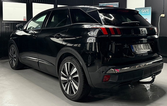 Peugeot 3008 3 of 5