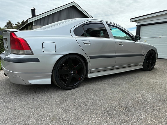 Volvo S60 3 of 5
