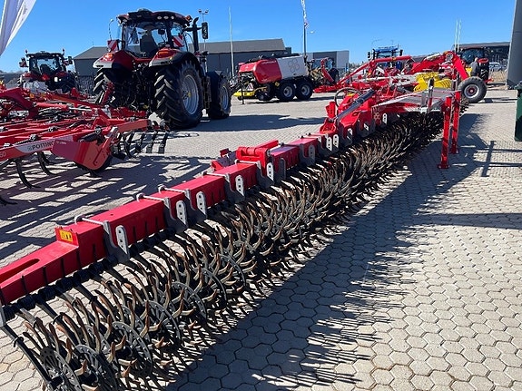 Pöttinger Rotocare V12400