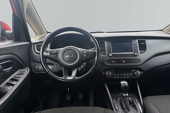 Kia Carens 11 of 18