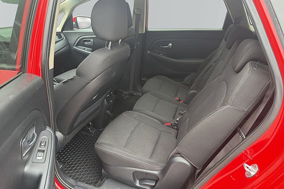 Kia Carens 15 of 18