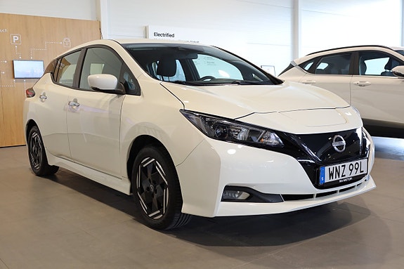 Nissan Leaf 4 of 5