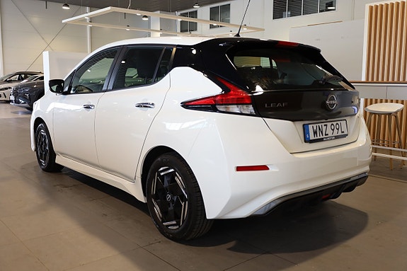 Nissan Leaf 3 of 5