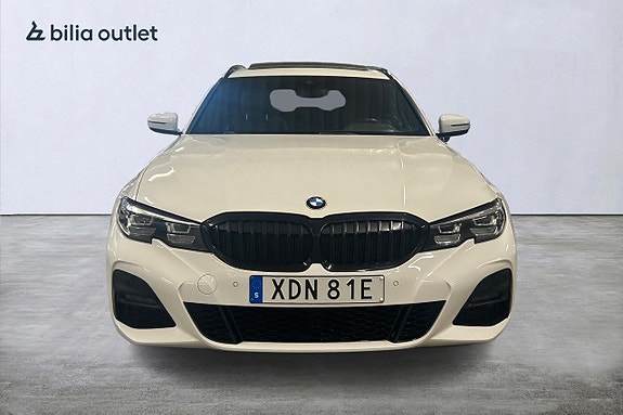 BMW 320d 3 of 5