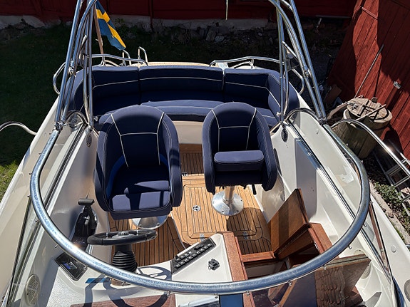Westline 24 WA 2006, Volvo 5,0 GXI 9 of 14