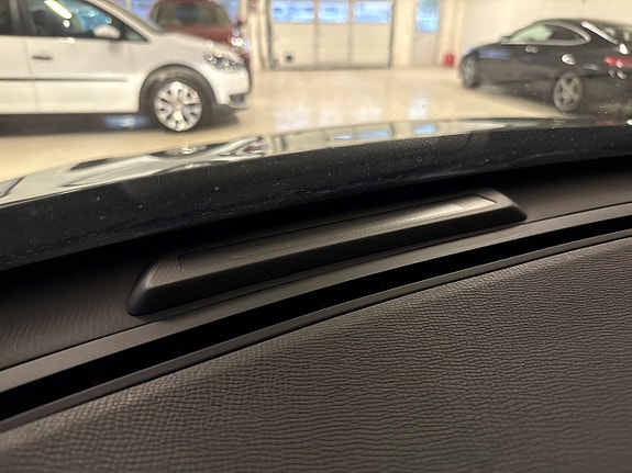 Volvo XC60 24 of 27