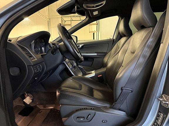 Volvo XC60 4 of 27