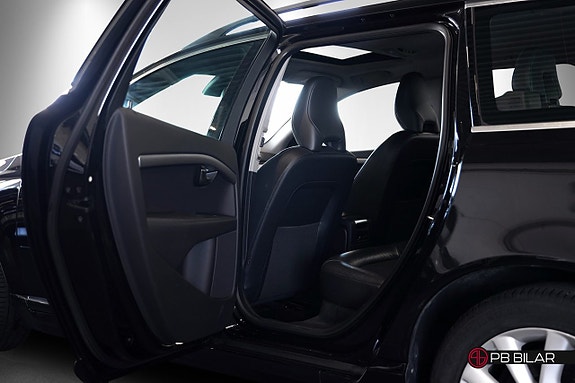 Volvo V70 12 of 26