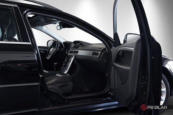 Volvo V70 13 of 26