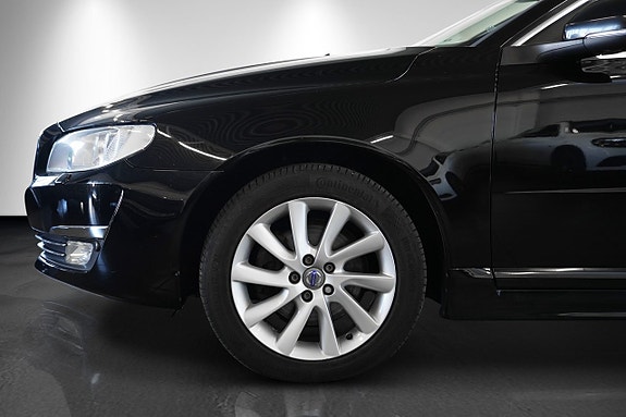 Volvo V70 3 of 26