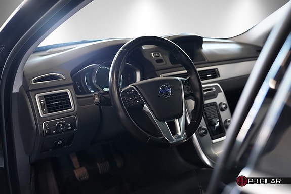 Volvo V70 10 of 26