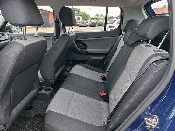 Skoda Fabia 6 of 8