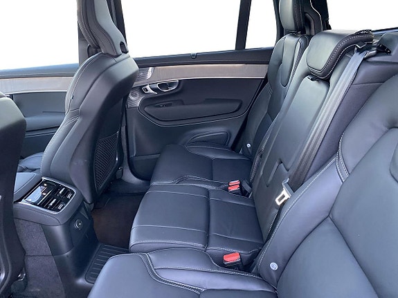 Volvo XC90 7 of 18