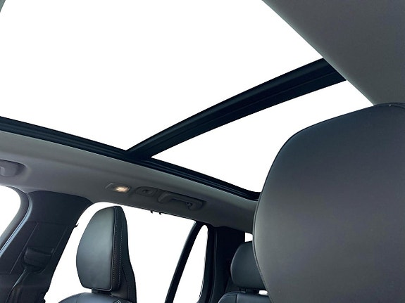 Volvo XC90 14 of 18