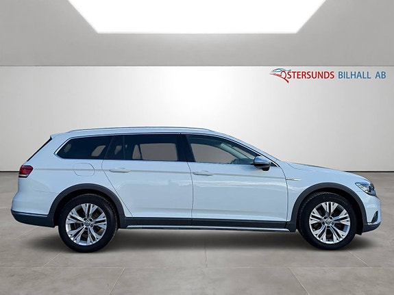 Volkswagen Passat Alltrack 6 of 14