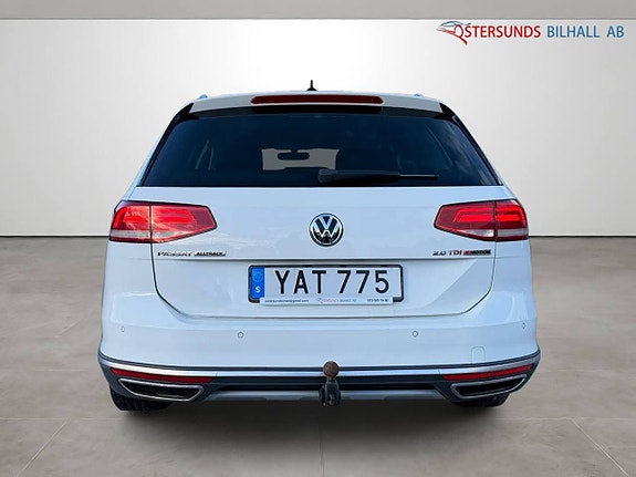 Volkswagen Passat Alltrack 5 of 5