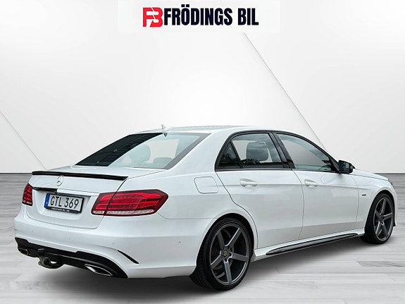 Mercedes-Benz E220 5 of 24