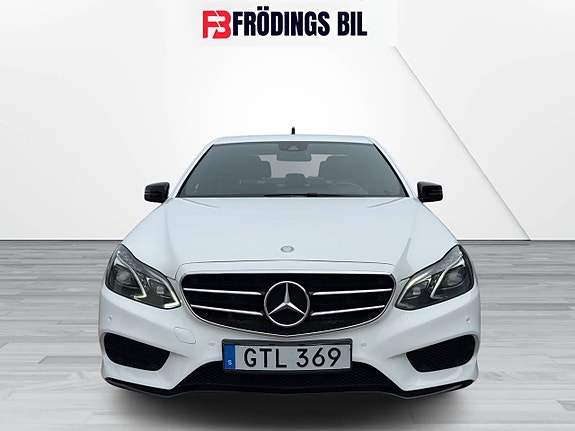 Mercedes-Benz E220 4 of 24