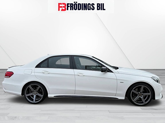 Mercedes-Benz E220 6 of 24