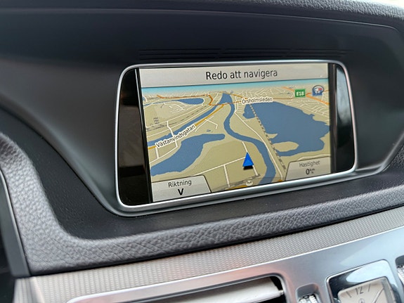 Mercedes-Benz E220 14 of 24