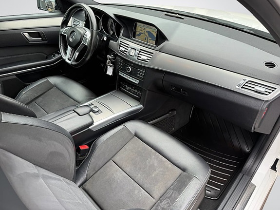 Mercedes-Benz E220 22 of 24