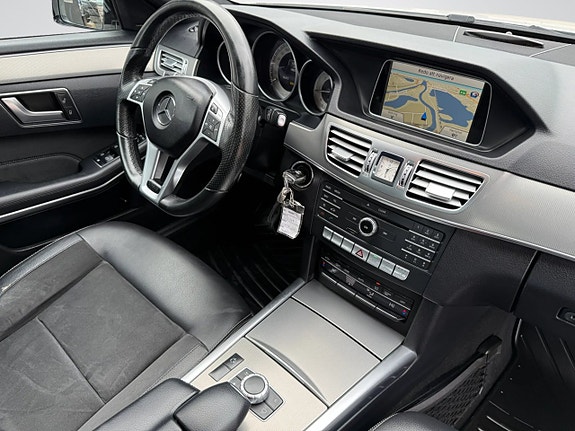 Mercedes-Benz E220 23 of 24