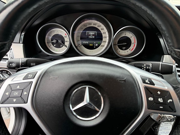 Mercedes-Benz E220 16 of 24