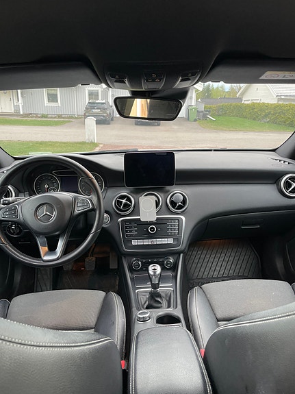 Mercedes-Benz A180 4 of 4
