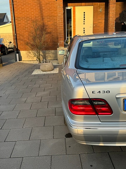 Mercedes-Benz E43 2 of 5