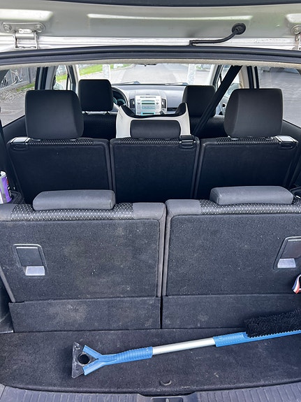 Toyota Corolla Verso 5 of 5