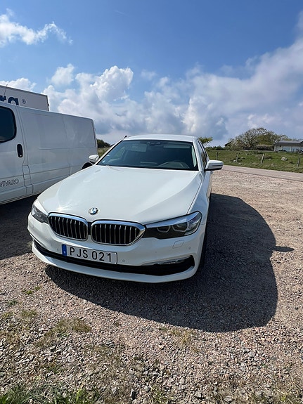 BMW 520d 3 of 5