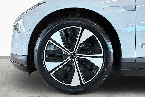 Polestar 4 5 of 28