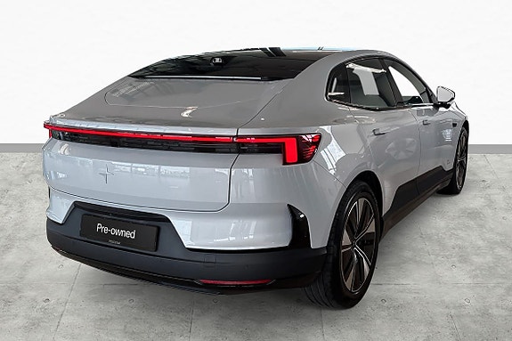Polestar 4 8 of 28