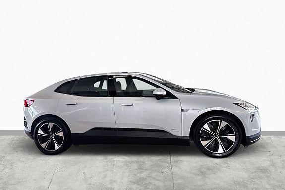 Polestar 4 3 of 28