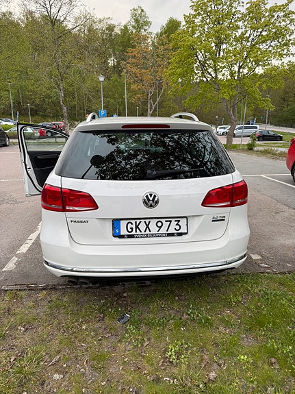 Volkswagen Passat 3 of 5