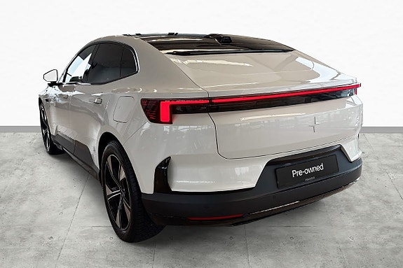 Polestar 4 9 of 29