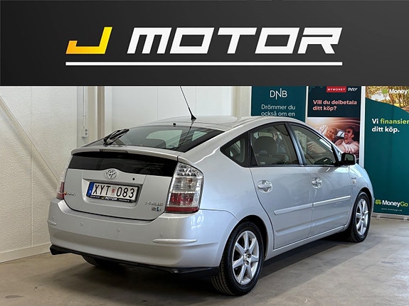 Toyota Prius 6 of 16
