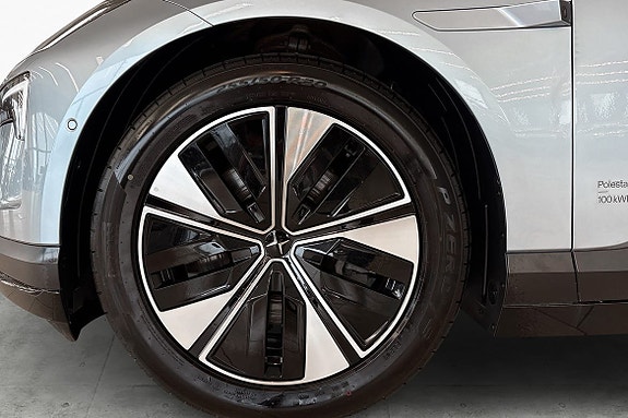 Polestar 4 5 of 28