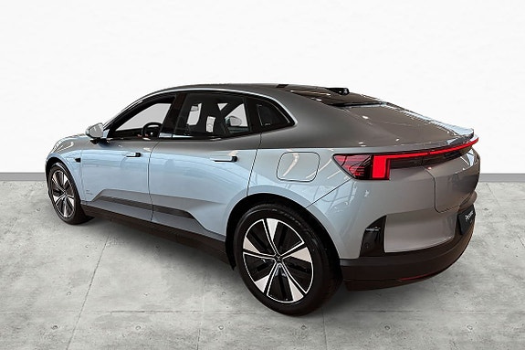 Polestar 4 8 of 28